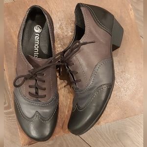 Remonte leather wingtip heeled brogues